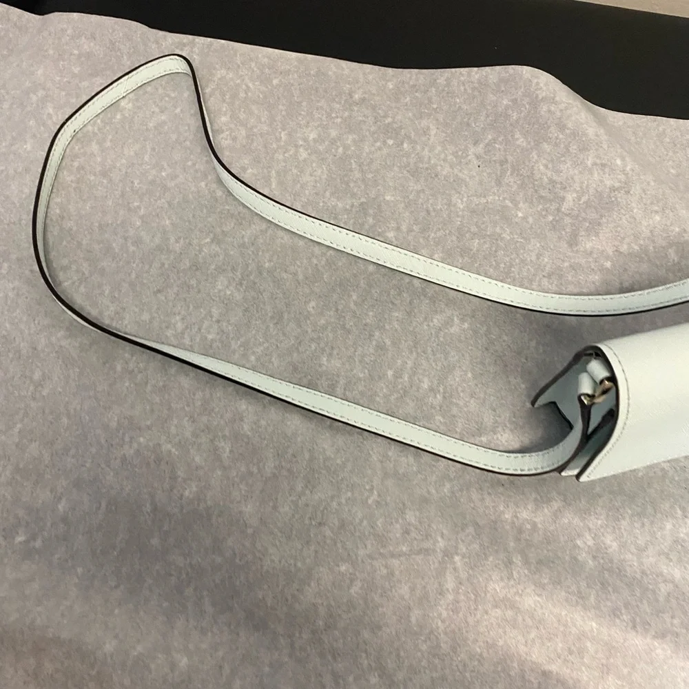 Kate Spade mini crossbody bag EUC🩵 - Picture 10 of 15